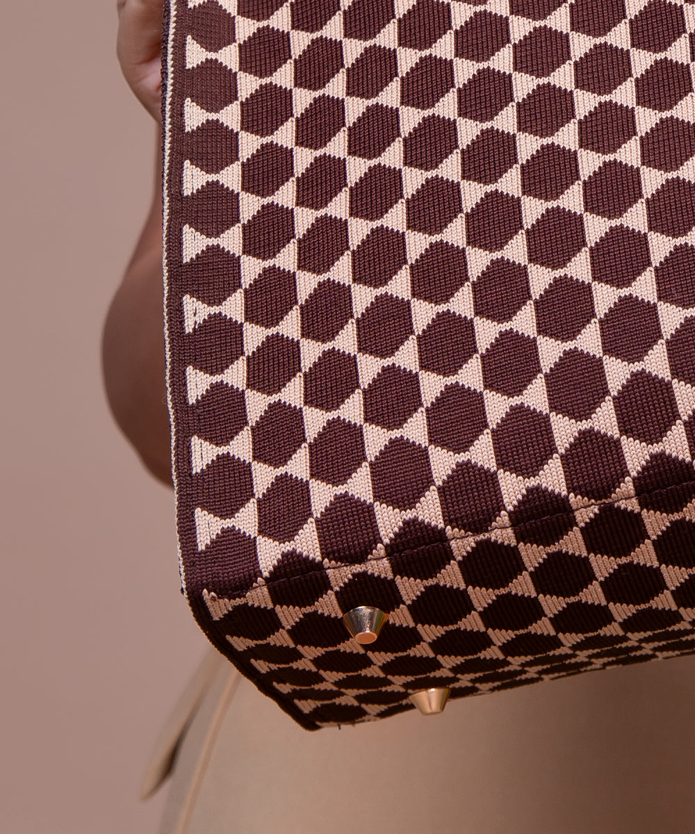honeycomb pattern handbag in brown and beige